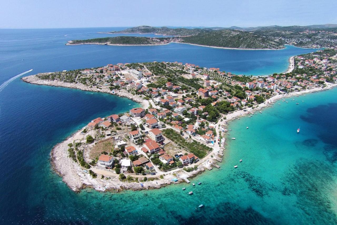 Apartments By The Sea Sevid, Trogir - 16897 Marina Bagian luar foto